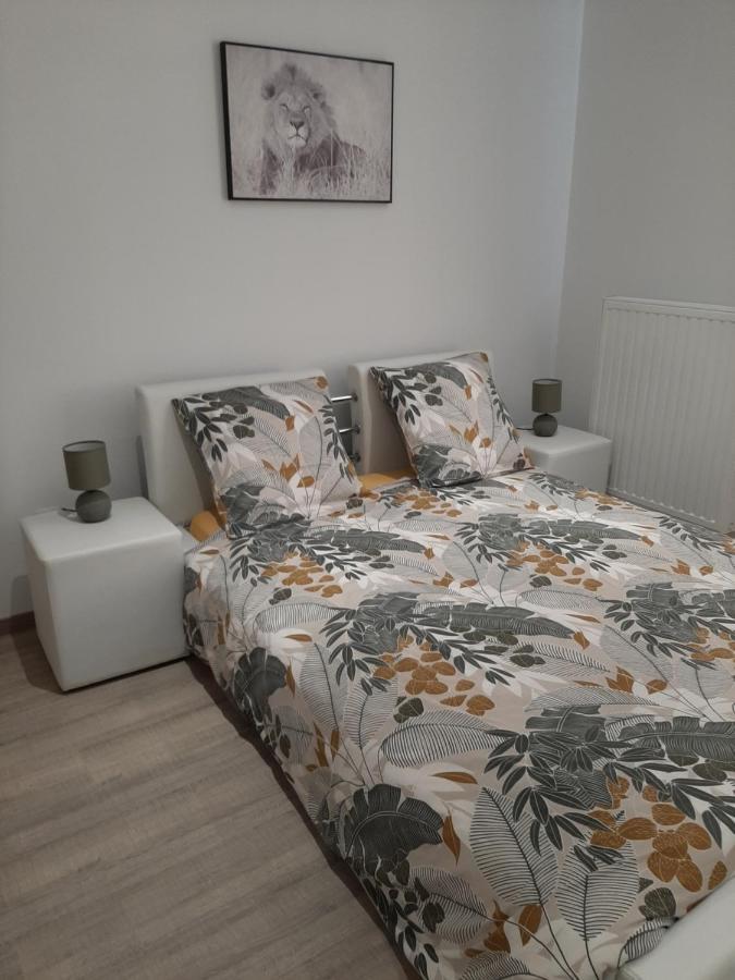 Le Sommet Du Condroz Apartment ซิเนย์ ภายนอก รูปภาพ